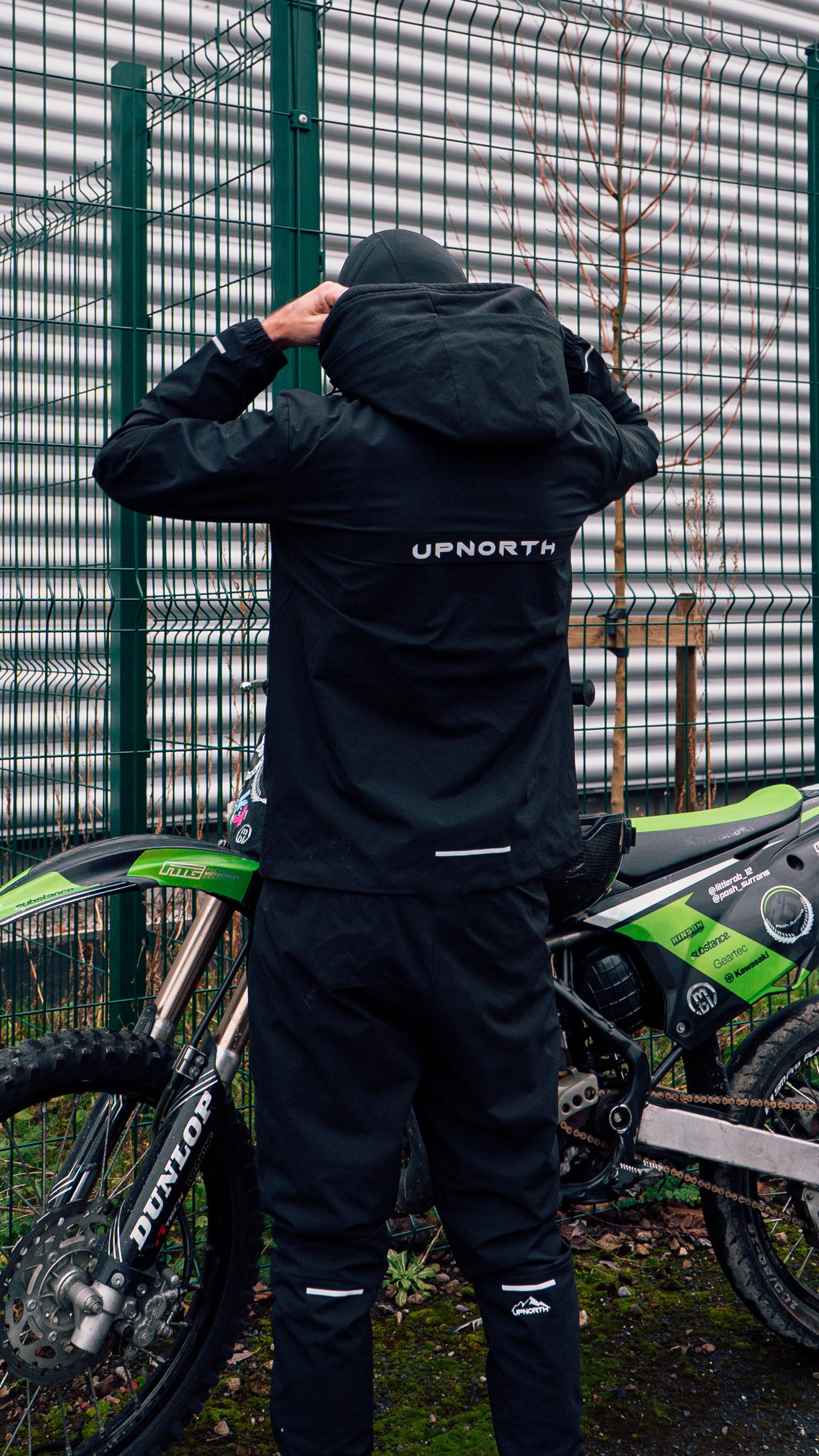 UPNORTH PULSE TRACKSUIT - BLACK