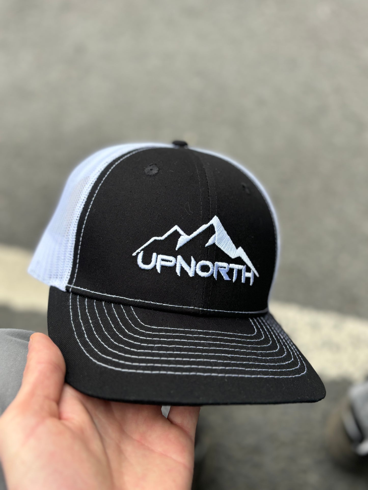 UPNORTH CAP - WHITE/BLACK
